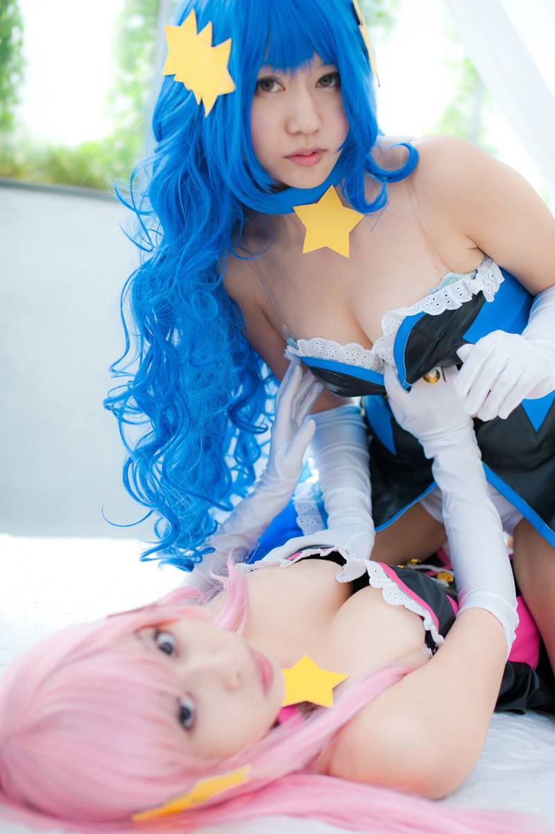 [Cosplay] 双姐妹性感cos制服写真